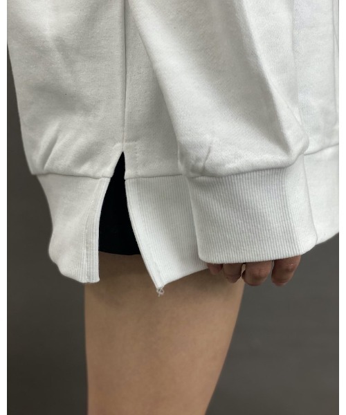 VIBGYOR（ヴィブジョー）の「「CAMP」Laundry symbol white sweatshirt（Tシャツ/カットソー・レディース・ホワイト/ブラック・FREE）」の4枚目の写真