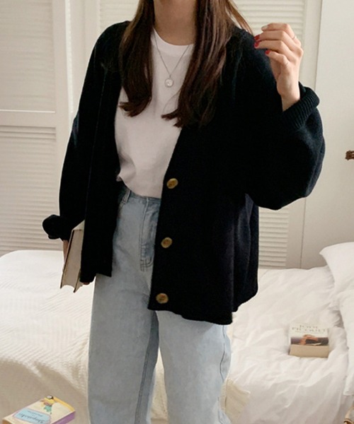 AMOUR BOX（アムールボックス）の「3ボタンVネックニットカーディガン（カーディガン/ボレロ・レディース・ブラック/クリーム/ブラウン/ベージュ/モカ/チャコール/イエロー/グリーン/パープル/ブルー・MEDIUM/LARGE）」の12枚目の写真