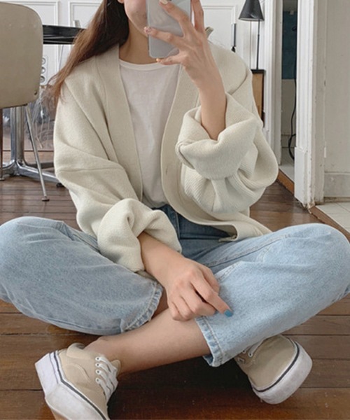 AMOUR BOX（アムールボックス）の「3ボタンVネックニットカーディガン（カーディガン/ボレロ・レディース・ブラック/クリーム/ブラウン/ベージュ/モカ/チャコール/イエロー/グリーン/パープル/ブルー・MEDIUM/LARGE）」の22枚目の写真