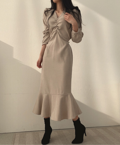 emi+（エミプラス）の「フロントギャザーマーメードロングワンピース（ワンピース・レディース・ブラック/レッド/ベージュ・FREE）」の8枚目の写真