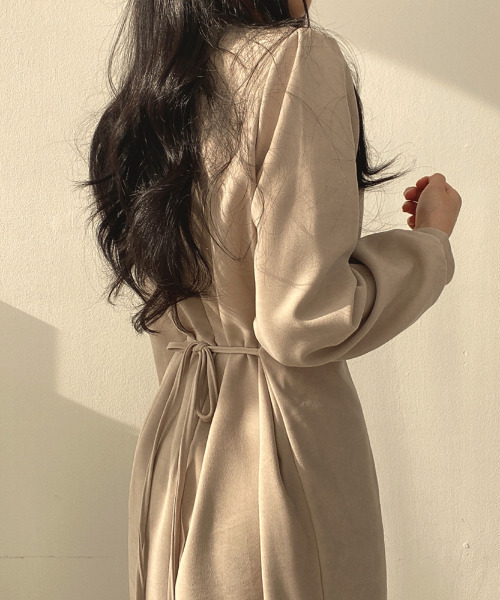 emi+（エミプラス）の「フロントギャザーマーメードロングワンピース（ワンピース・レディース・ブラック/レッド/ベージュ・FREE）」の9枚目の写真