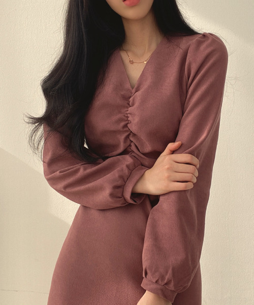 emi+（エミプラス）の「フロントギャザーマーメードロングワンピース（ワンピース・レディース・ブラック/レッド/ベージュ・FREE）」の11枚目の写真