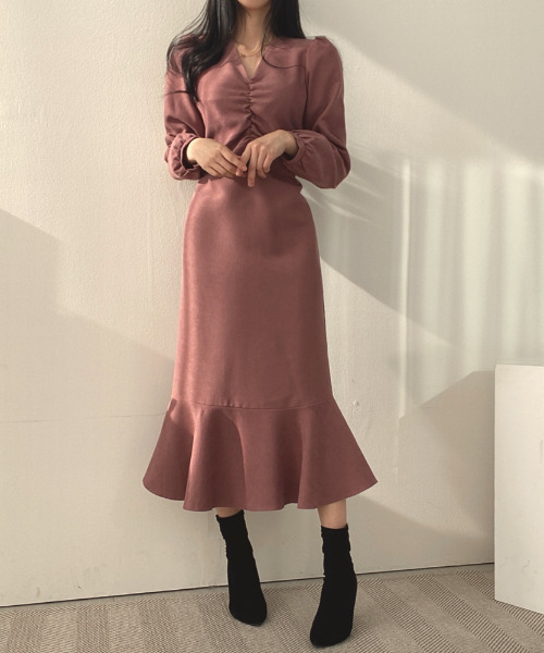 emi+（エミプラス）の「フロントギャザーマーメードロングワンピース（ワンピース・レディース・ブラック/レッド/ベージュ・FREE）」の13枚目の写真