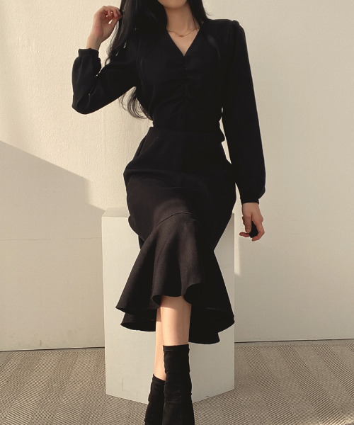 emi+（エミプラス）の「フロントギャザーマーメードロングワンピース（ワンピース・レディース・ブラック/レッド/ベージュ・FREE）」の15枚目の写真