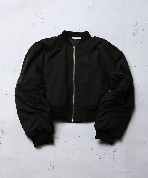 SPINNS(スピンズ)の「中綿ショート丈MA-1ジャケット(MA-1・レディース・ブラック/カーキ/サックスブルー・ONESIZE)」の16枚目の写真