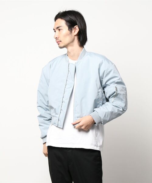 SPINNS(スピンズ)の「中綿ショート丈MA-1ジャケット(MA-1・レディース・ブラック/カーキ/サックスブルー・ONESIZE)」の17枚目の写真