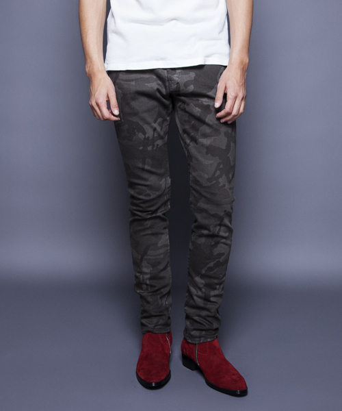 HYSTERIC GLAMOUR（ヒステリックグラマー）の「CAMO総柄 SデニムスリムPT（デニムパンツ・メンズ・グリーン系カモフラージュ/ブラック系その他・32inch/28inch/34inch/30inch）」の2枚目の写真