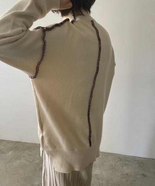 210nouve（トゥージュヌーブ）の「モックネックハンドステッチニットプルオーバー（ニット/セーター・レディース・ホワイト/ブラック/ブルー・FREE）」の16枚目の写真