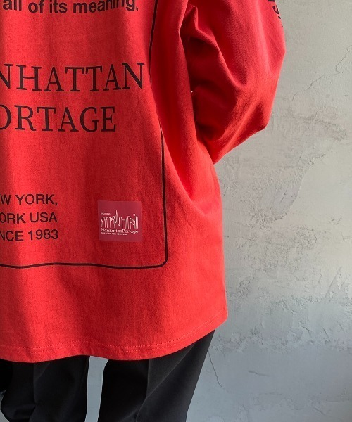 Manhattan Portage（マンハッタンポーテージ）の「[MANHATTAN PORTAGE/マンハッタンポーテージ] 別注 バックプリントロゴロンT（Tシャツ/カットソー・レディース・ホワイト/ブラック/グリーン/レッド・S/M/L/XL）」の20枚目の写真