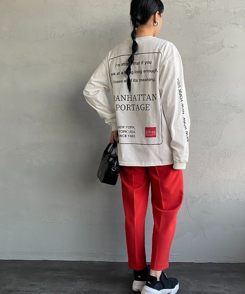 Manhattan Portage（マンハッタンポーテージ）の「[MANHATTAN PORTAGE/マンハッタンポーテージ] 別注 バックプリントロゴロンT（Tシャツ/カットソー・レディース・ホワイト/ブラック/グリーン/レッド・S/M/L/XL）」の21枚目の写真