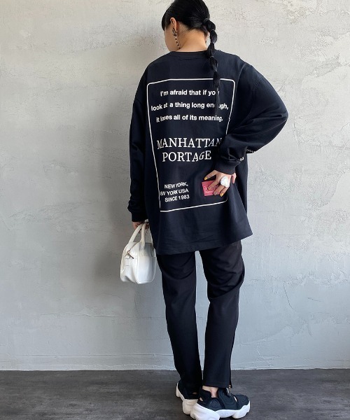 Manhattan Portage（マンハッタンポーテージ）の「[MANHATTAN PORTAGE/マンハッタンポーテージ] 別注 バックプリントロゴロンT（Tシャツ/カットソー・レディース・ホワイト/ブラック/グリーン/レッド・S/M/L/XL）」の16枚目の写真