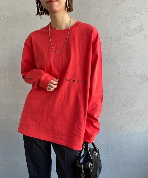 Manhattan Portage（マンハッタンポーテージ）の「[MANHATTAN PORTAGE/マンハッタンポーテージ] 別注 バックプリントロゴロンT（Tシャツ/カットソー・レディース・ホワイト/ブラック/グリーン/レッド・S/M/L/XL）」の19枚目の写真