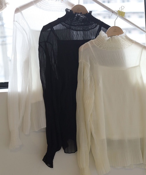 Bab（バブ）の「シワプリーツハイネックトップス（シャツ/ブラウス・レディース・ブラック/アイボリー/ベージュ・M）」の13枚目の写真