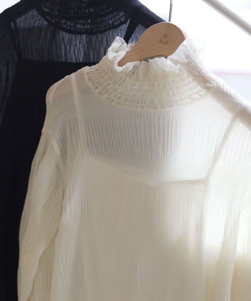 Bab（バブ）の「シワプリーツハイネックトップス（シャツ/ブラウス・レディース・ブラック/アイボリー/ベージュ・M）」の14枚目の写真