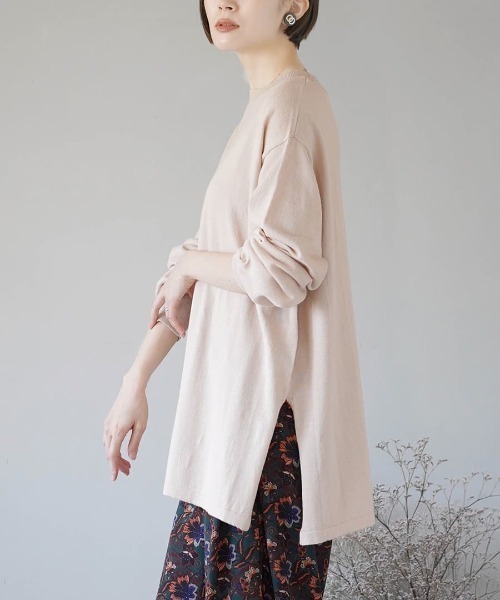 zootie（ズーティー）の「オーディナリー コットンニット セーター［スリットチュニック］（ニット/セーター・レディース・チャコール/ブラック/コーラル/イエロー系その他/ダークブラウン/ネイビー/サンドベージュ/杢グレー/パープル系その他/オレンジ系その他/オフホワイト/ブルー系その他/グレイッシュブルー/モスグリーン/ライトグリーン/ライトピンク・フリー）」の6枚目の写真