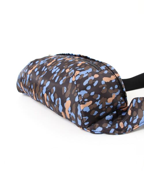 FURLA（フルラ）の「TECHNICAL S BELT BAG（ボディバッグ/ウエストポーチ・メンズ・ブラック・ONE SIZE）」の3枚目の写真