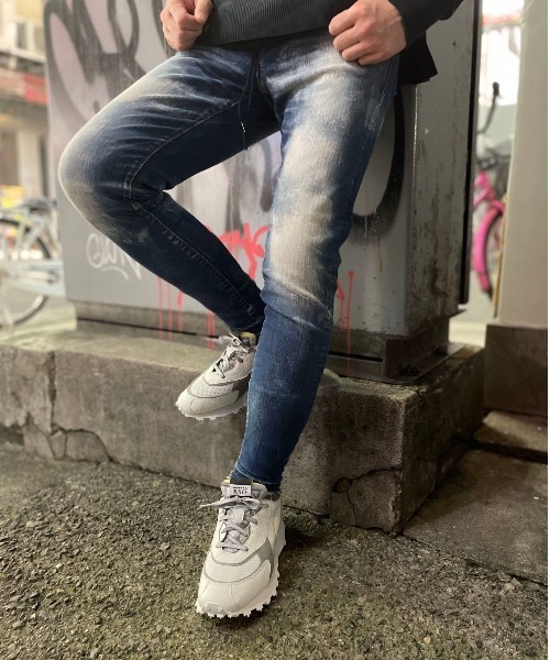 surt（サート）の「SURT/サート/BREACHED DENIM/ブリーチデニム（デニムパンツ・メンズ・ブルー・SMALL/MEDIUM/X-LARGE/X-SMALL/LARGE）」の6枚目の写真