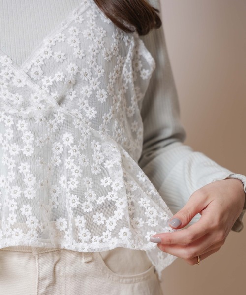 flower（フラワー）の「ビューティフルブルームビスチェ（ベスト・レディース・ホワイト・FREE）」の5枚目の写真