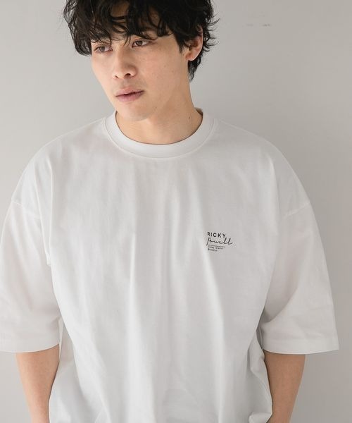 LOWRYS FARM(ローリーズファーム)の「リッキーフォトコラボTシャツ 275513(Tシャツ/カットソー・メンズ・グリーン/ブラック/オフホワイト/パープル・MEDIUM/LARGE)」の2枚目の写真