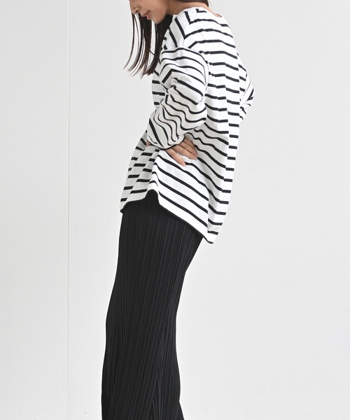 rps（アールピーエス）の「ラインボーダー深ＶネックＴｅｅ（Tシャツ/カットソー・レディース・ブラック/ピンク/グリーン/モカ・M）」の8枚目の写真