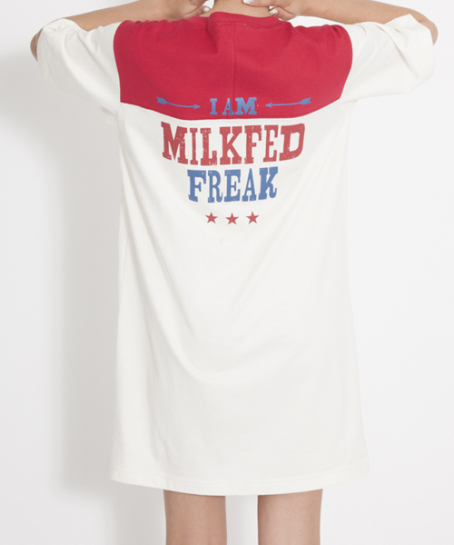 MILKFED.(ミルクフェド)の「BI COLOR FOOTBALL TEE DRESS FREAK (ワンピース/Vネック)(ワンピース・レディース・ブルー/ネイビー/レッド・SMALL/MEDIUM)」の8枚目の写真