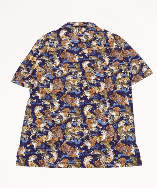 BLUE TORNADO（ブルートルネード）の「BLUE TORNADO∴タイガープリントアロハシャツ（シャツ/ブラウス・メンズ・アイボリー/ネイビー・M/L）」の3枚目の写真
