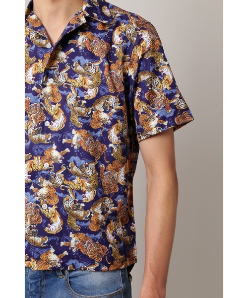 BLUE TORNADO（ブルートルネード）の「BLUE TORNADO∴タイガープリントアロハシャツ（シャツ/ブラウス・メンズ・アイボリー/ネイビー・M/L）」の12枚目の写真