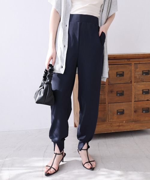 梨地ポンチセンタースリットジョガーパンツ