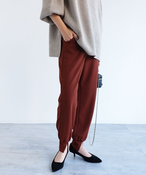 梨地ポンチセンタースリットジョガーパンツ