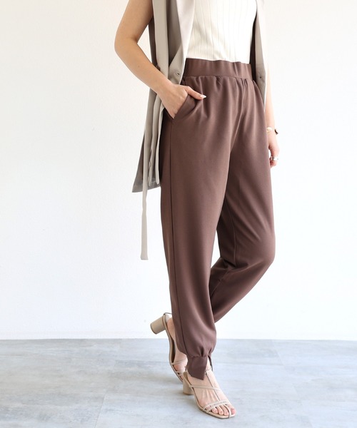 andme（アンドミー）の「梨地ポンチセンタースリットジョガーパンツ（その他パンツ・レディース・カーキ/ブラック/ブラウン/グレイッシュベージュ/ピンク系その他/ピンクベージュ/オレンジ/ネイビー/ライトベージュ・L/M）」の14枚目の写真