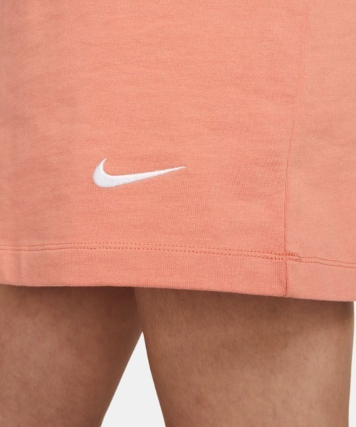 NIKE（ナイキ）の「【NIKE】DM6735-827 ﾅｲｷ ｳｨﾒﾝｽﾞ NSW ｼﾞｬｰｼﾞ ﾀﾝｸ ﾄｯﾌﾟ ﾄﾞﾚｽ（タンクトップ・レディース・ピンク・SMALL/MEDIUM）」の4枚目の写真
