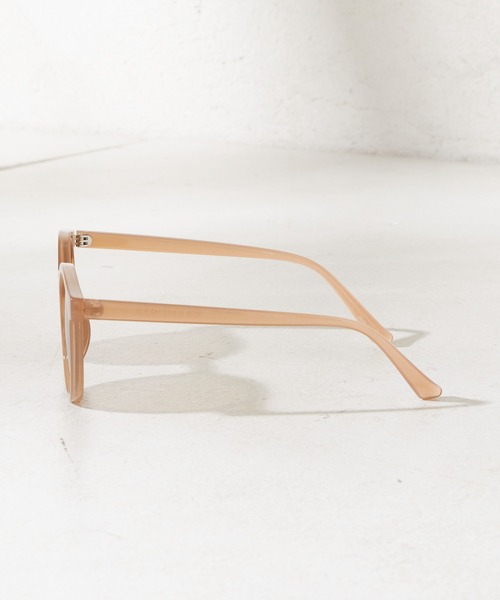 Chico(チコ)の「クリアフレームサングラス(サングラス・レディース・ベージュ/ピンク/クリア/ライトベージュ・FREE)」の16枚目の写真