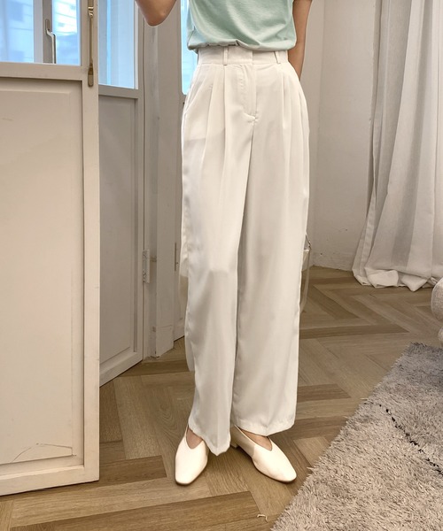 by muni:r（バイ ムニール）の「春夏デイリーハイウエストピンタックスラックス（スラックス・レディース・ブラック/ブルー/アイボリー・FREE）」の4枚目の写真