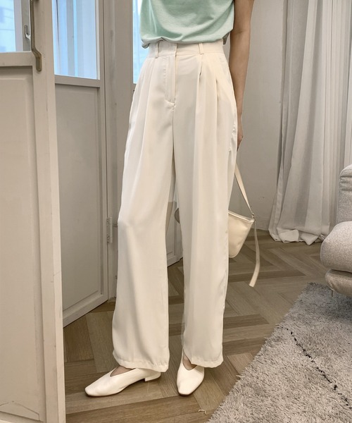 by muni:r（バイ ムニール）の「春夏デイリーハイウエストピンタックスラックス（スラックス・レディース・ブラック/ブルー/アイボリー・FREE）」の5枚目の写真