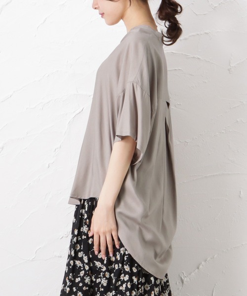 NAVY（ネイビー）の「インドレーヨン ドルマンブラウス（シャツ/ブラウス・レディース・グレー/カーキ・フリー）」の6枚目の写真