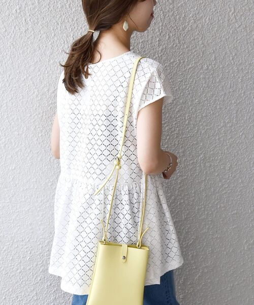 SHIPS any(シップス エニィ)の「SHIPS any:〈ウォッシャブル〉ホール レース ペプラム TEE◇(Tシャツ/カットソー・レディース・ホワイト/ネイビー/オフホワイト・ONE SIZE)」の16枚目の写真