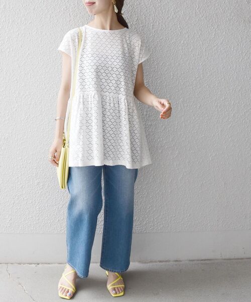 SHIPS any(シップス エニィ)の「SHIPS any:〈ウォッシャブル〉ホール レース ペプラム TEE◇(Tシャツ/カットソー・レディース・ホワイト/ネイビー/オフホワイト・ONE SIZE)」の18枚目の写真