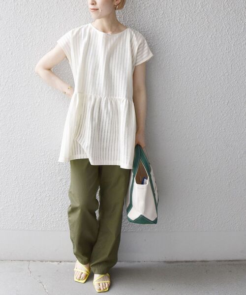 SHIPS any(シップス エニィ)の「SHIPS any:〈ウォッシャブル〉ホール レース ペプラム TEE◇(Tシャツ/カットソー・レディース・ホワイト/ネイビー/オフホワイト・ONE SIZE)」の22枚目の写真