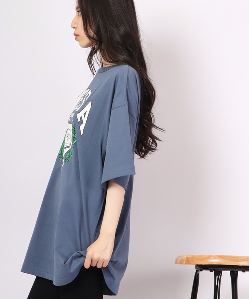 Revo.(レボ)の「Revo. USAコットン×リサイクルコットンルーズシルエット カレッジプリントTee(Tシャツ/カットソー・メンズ・ブルー系その他/ダークパープル/グリーン/ホワイト/ブラック・1/2)」の7枚目の写真