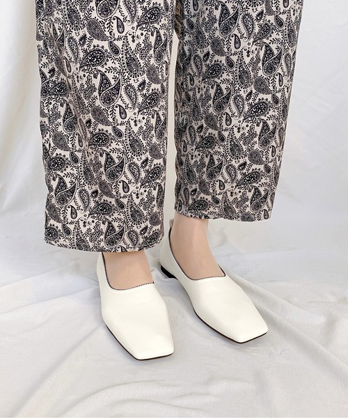 MAMIAN(マミアン)の「ステッチパイピング 甲深フラットパンプス(パンプス・レディース・ブラック/ベージュ/アイボリー・22.5cm/23.5cm/24.5cm/23.0cm/24.0cm/25.0cm)」の4枚目の写真