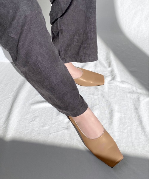 MAMIAN(マミアン)の「ステッチパイピング 甲深フラットパンプス(パンプス・レディース・ブラック/ベージュ/アイボリー・22.5cm/23.5cm/24.5cm/23.0cm/24.0cm/25.0cm)」の6枚目の写真