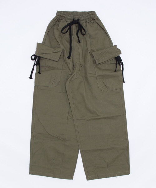 meJane（ミージェーン）の「ARMYカーゴビブパンツ（カーゴパンツ・レディース・ブラック/ベージュ/カーキ・S/M）」の7枚目の写真