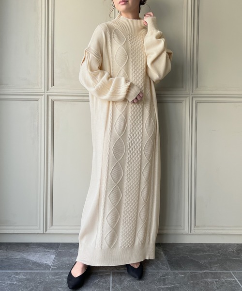 knit Jemade（ニットジェメイド）の「ハイネックケーブルニットワンピース（ワンピース・レディース・ライトブラウン/オフホワイト/カーキ・FREE）」の14枚目の写真