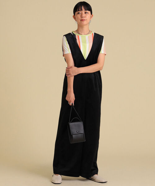 Ray BEAMS（レイビームス）の「Ray BEAMS / ベロア Vネック サロペット（サロペット/オーバーオール・レディース・ブラック/ブルー・1/0）」の5枚目の写真