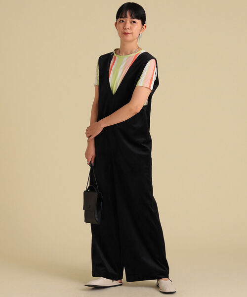Ray BEAMS（レイビームス）の「Ray BEAMS / ベロア Vネック サロペット（サロペット/オーバーオール・レディース・ブラック/ブルー・1/0）」の10枚目の写真