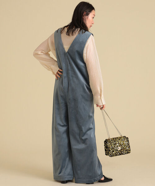 Ray BEAMS（レイビームス）の「Ray BEAMS / ベロア Vネック サロペット（サロペット/オーバーオール・レディース・ブラック/ブルー・1/0）」の19枚目の写真