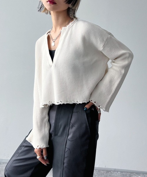 PAGEBOY(ページボーイ)の「CORE / ダメージワッフルトップス(Tシャツ/カットソー・レディース・ブラック/オフホワイト・FREE)」の7枚目の写真