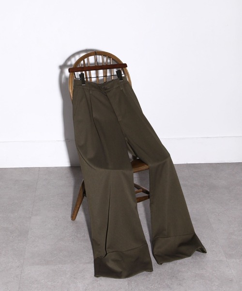 NILWAY（ニルウェイ）の「ロールアップワイドストレートパンツ/スラックス（スラックス・メンズ・ブラック/カーキ/アイボリー・SMALL/MEDIUM/LARGE）」の3枚目の写真