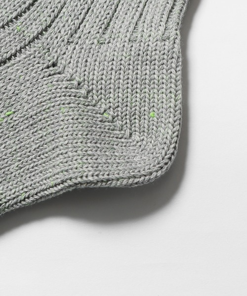 ROOPTOKYO（ループトウキョウ）の「mocT/モクティ NEON SCRIPT SOCKS(DOUBLE CYLINDER) ソックス 靴下（ソックス/靴下・メンズ・ホワイト/ヘザーグレー・ONE SIZE）」の4枚目の写真