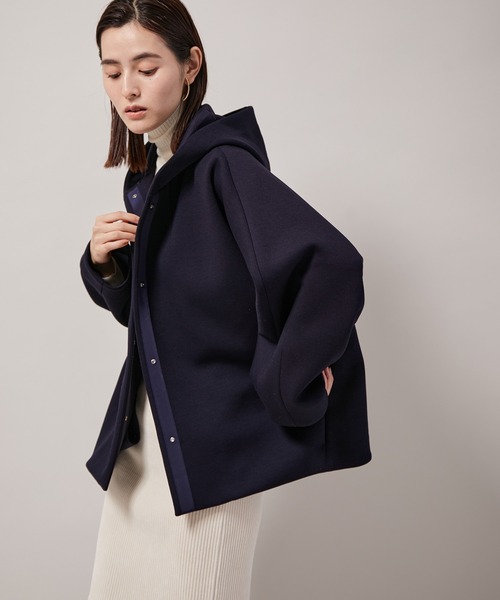 ROPE'(ロペ)の「【一部直営店舗・WEB限定】ダンボールパーカーハーフコート(パーカー・レディース・ベージュ/ネイビー/オフホワイト/ピンク/ラベンダー・38/36)」の4枚目の写真